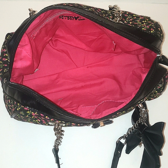 Betsey Johnson Betseyville Vegan Floral Stud Bow  Quilted Shoulder Bag Purse - Picture 10 of 17